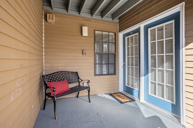 Woodlake-1BR 1BA.PATIO