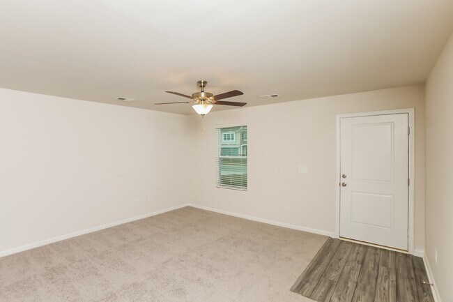 Photo - 2065 Barnhart Dr