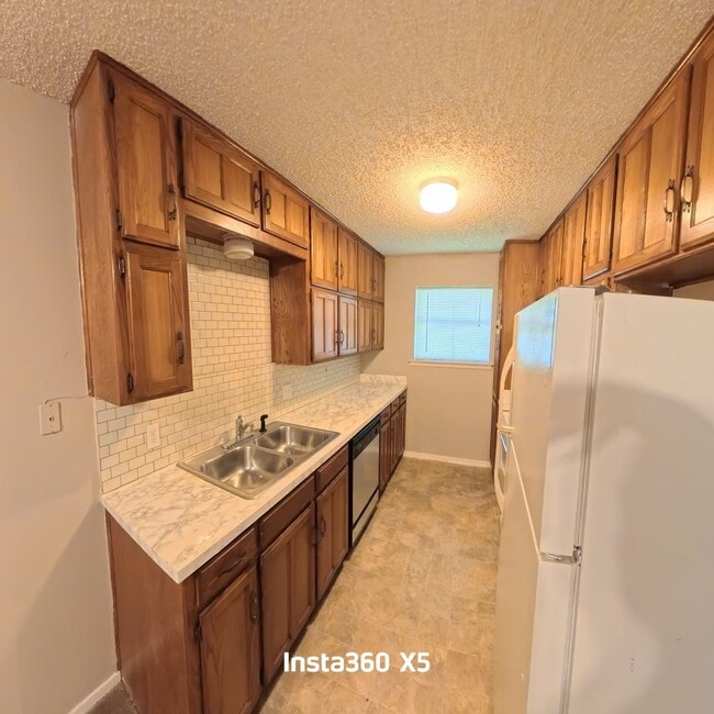 Photo - 7324 Davis Blvd Unit Apt B