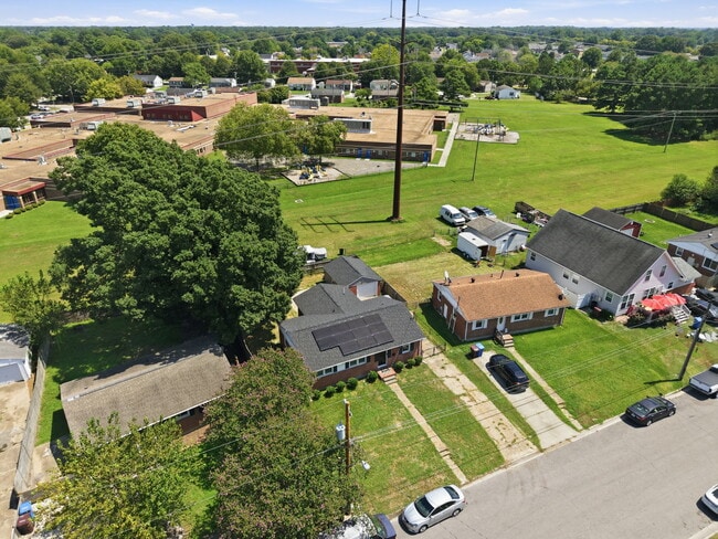 Photo - 1305 Yeadon Rd