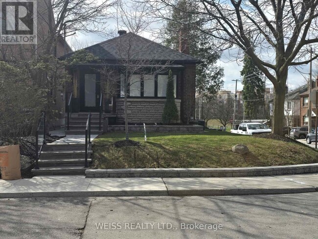 Photo - 199 Glengarry Ave
