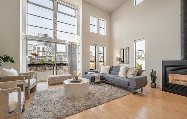 Building Photo - Upscale Living at Its Finest