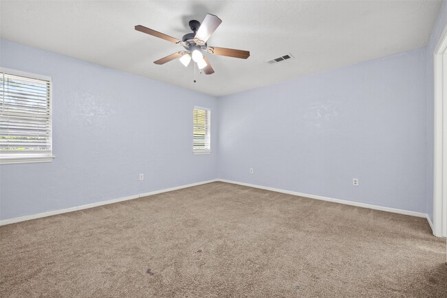 Photo - 8103 Oak Moss Dr
