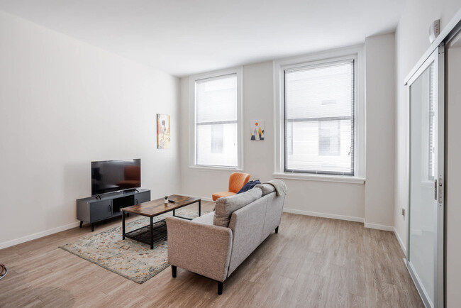 Building Photo - 9-JAN-JAN E 4th St Unit ID1222847P Rental