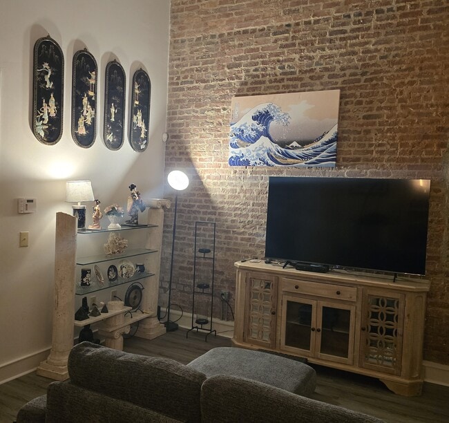 Photo - 246 N Court St