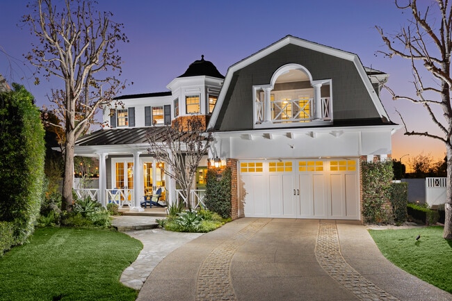 Building Photo - 13 Cape Danbury