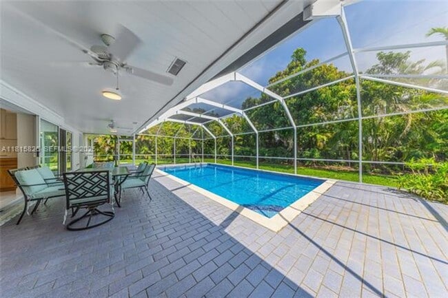 Photo - 8825 SW 151st St