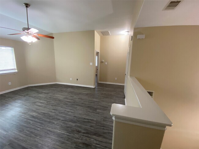 Photo - 4903 Summer Ridge Dr