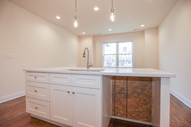 Photo - 2342 N Lawndale Ave Unit 1