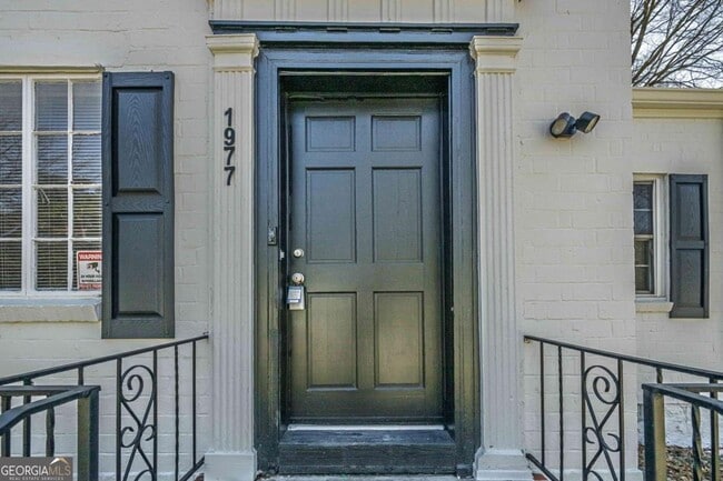 Photo - 1977 N Decatur Rd