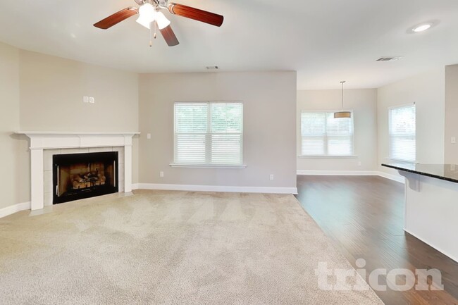 Photo - 115 Orchard Ln