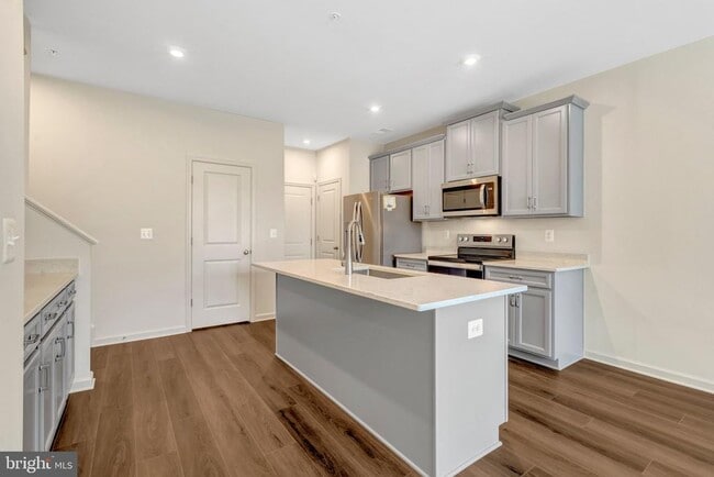 2508 Neabsco Common Pl