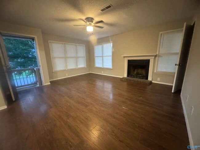 2703 Lantern Walk SE Unidad C