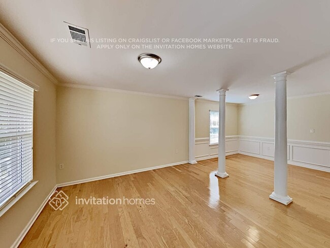 Photo - 14310 Waterlyn Dr