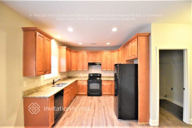 Photo - 948 Pine Ln