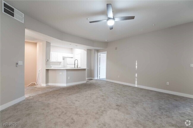 Building Photo - 5855 Valley Dr Unit 2161 Rental