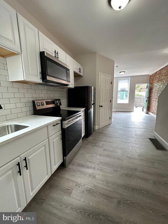 Photo - 3205 Latona St