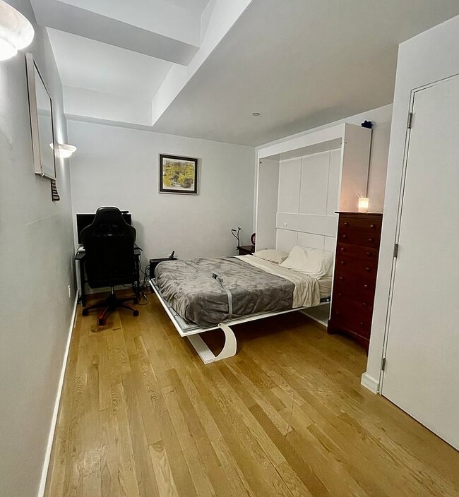 Photo - 90 William St Unit 12-F