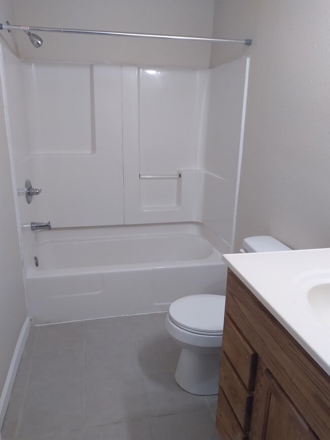 Photo - 711 S Poplar St