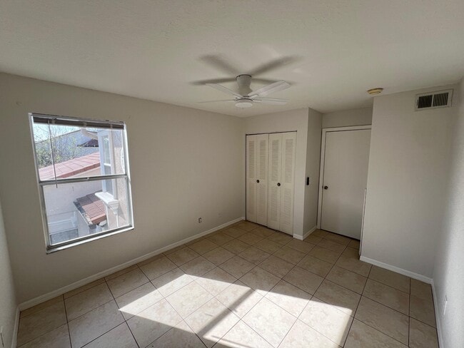 Building Photo - 5168 Conroy Rd