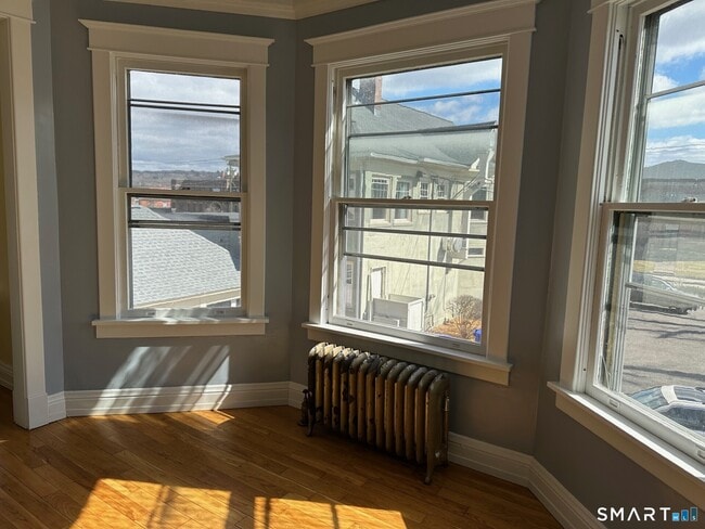 Photo - 20 Taylor St