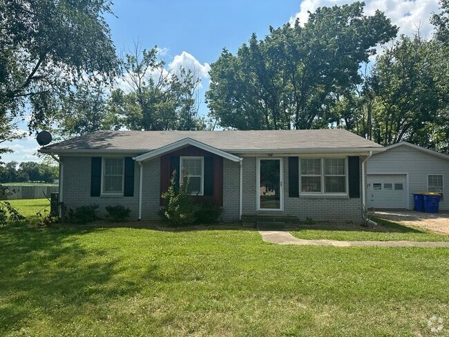 Building Photo - 500 Colonial Dr Rental