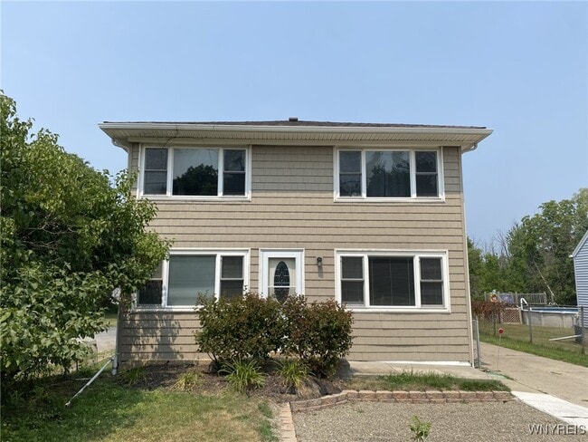 Building Photo - 5846 Sheridan Dr Rental