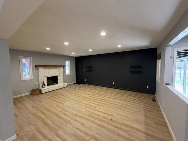 Photo - 3204 Apple St