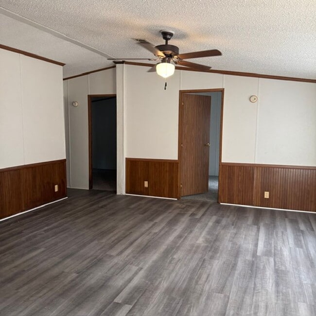 Photo - 3 Bedroom 2 Bath Manufactured Home