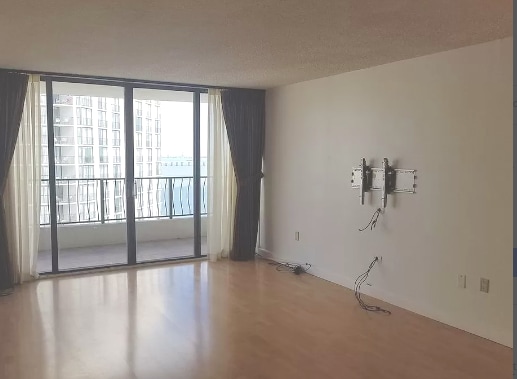 Photo - 555 NE 15th St