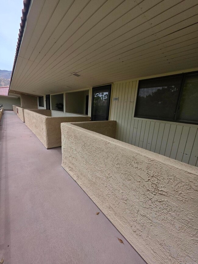 680 N Ashurst Ct Unit 215