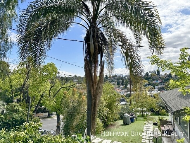 Photo - 858 N La Fayette Park Pl Unidad 10