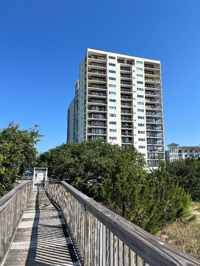 Building Photo - 3288 Page Ave Unit #209 Rental