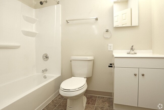 Photo - Andover Park Apartments Unidad Andover 2040-G