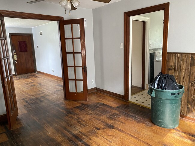 Photo - 226 Henquin Dr