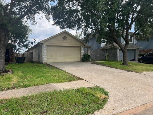 Photo - 19530 Sandy Woods Dr