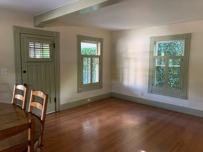 Photo - Downtown Auburn Charmer