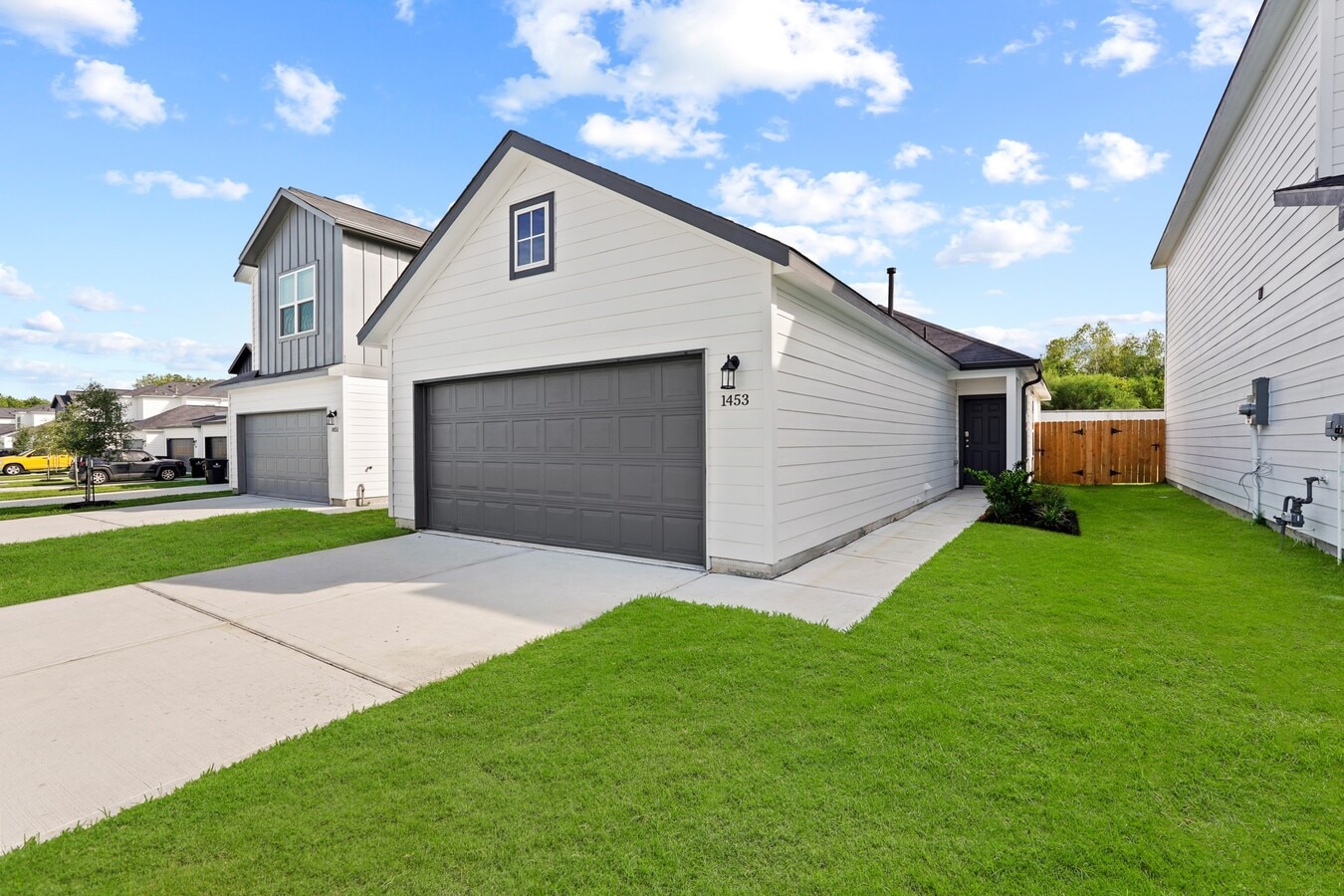 Photo - 1443 Acorn Mdw St