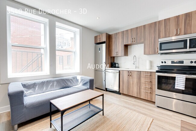 Building Photo - 3540 Rue Durocher Unit 3D