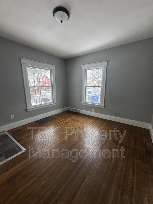 Photo - 42-44 Tacoma Street