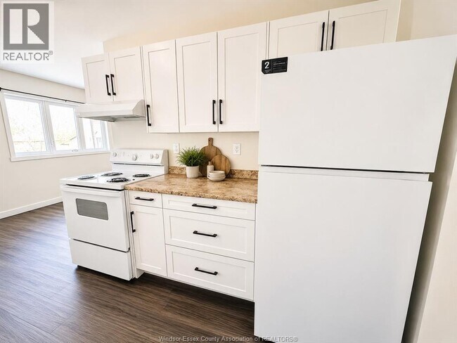 Photo - 325 Dunn Rd
