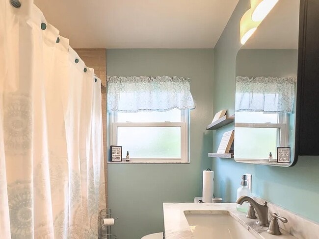 Photo - 122 Maple Ave