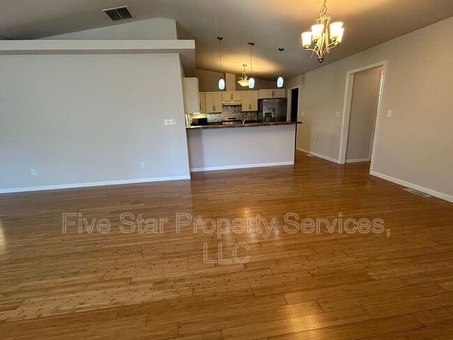 Photo - 1414 School House Ln