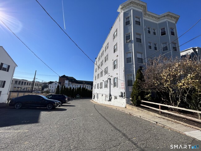 Photo - 10 Balmforth Ave Unit 10