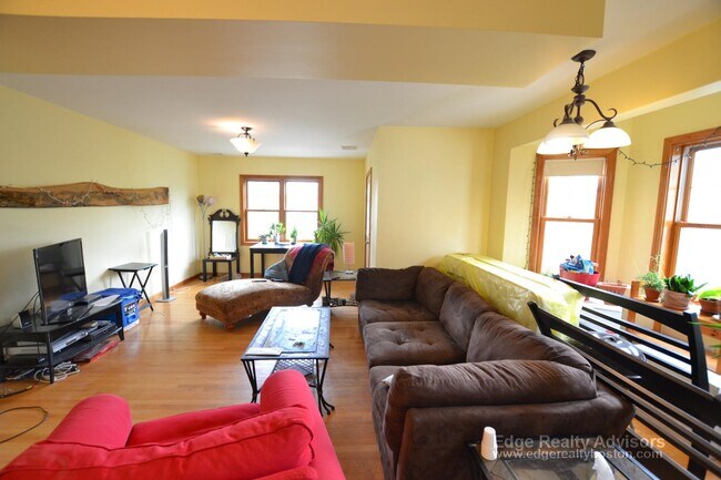 Photo - 37 Arden St Unit 2