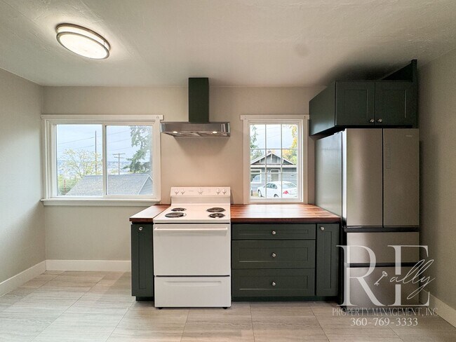 Photo - Charming Upper Unit with Modern Kitchen, W...