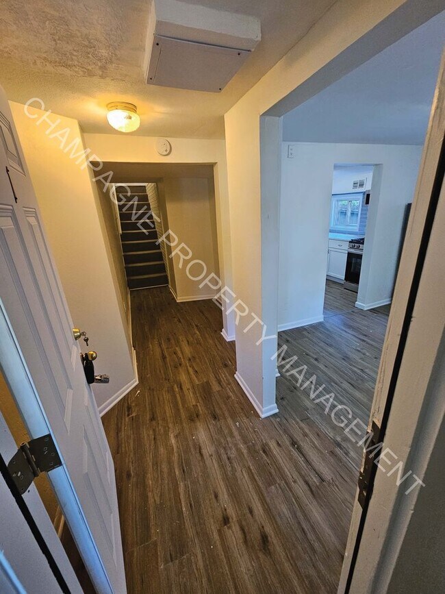 8104 McGee St Unidad 1