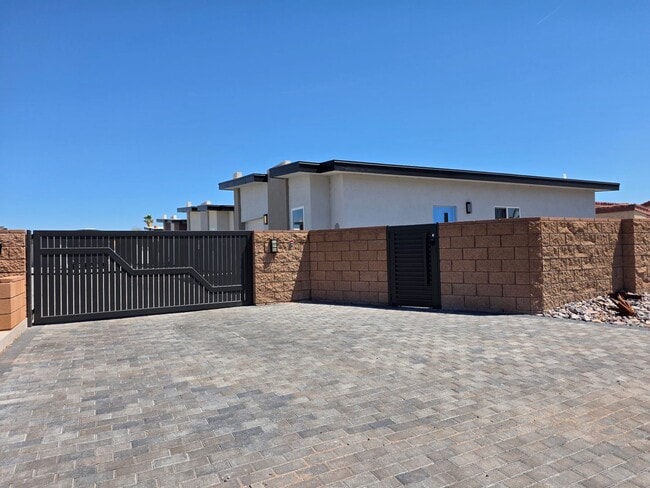 Photo - 370 Riverfront Dr Unit 370 Riverfront #2