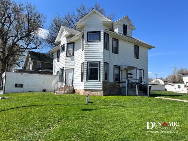 Building Photo - 233 S Duluth Ave Unit Apt. 3