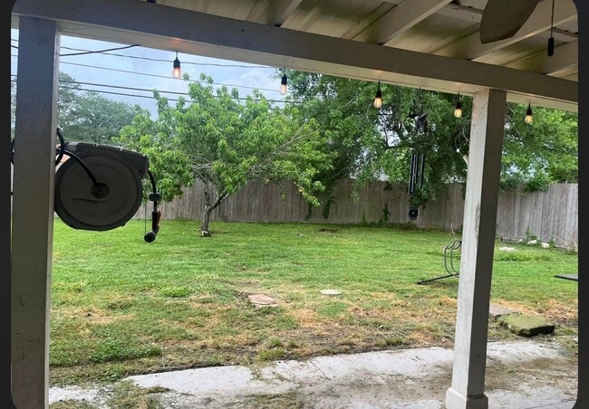 Photo - 560 Gardenia Ave